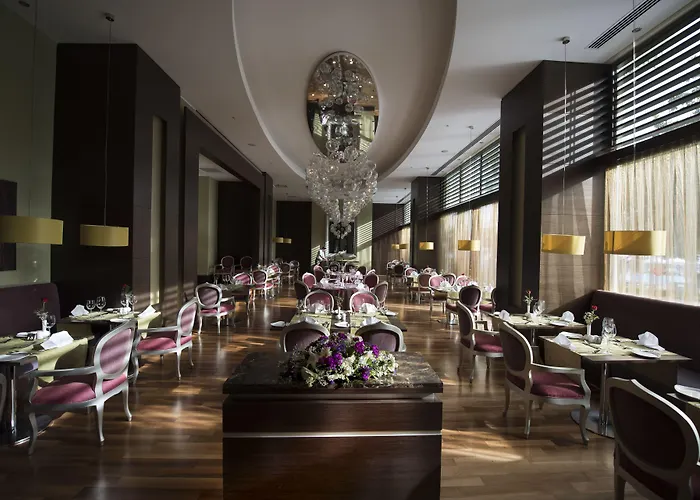 Arum Barut Collection